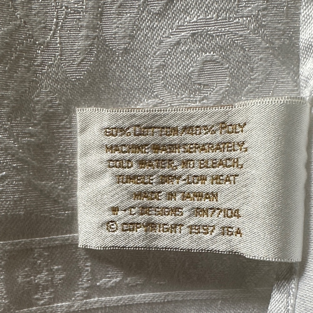 NEW WATERFORD 6 WHITE DAMASK NAPKINS - Picture 3 of 9